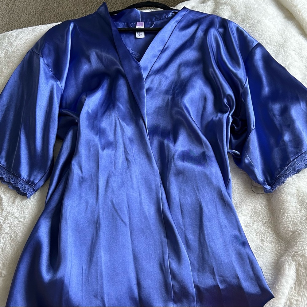 Elegant Blue Women's Robe and Lingerie Set